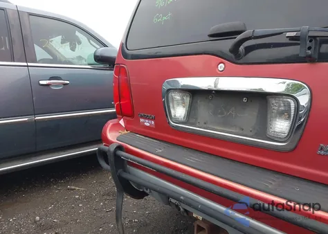 2000 Lincoln Navigator из США, поврежденный, VIN 5LMFU28A1YLJ38348